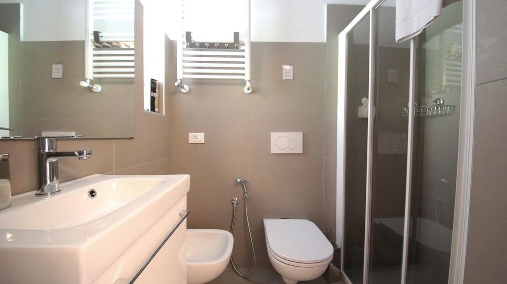 Affittacamere Smile Accomodation Аоста Экстерьер фото
